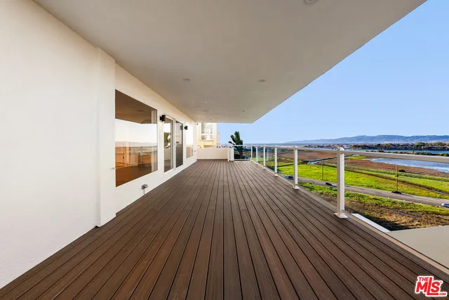 $4,750,000 | 8124 Billowvista Drive, Playa del Rey, CA 90293