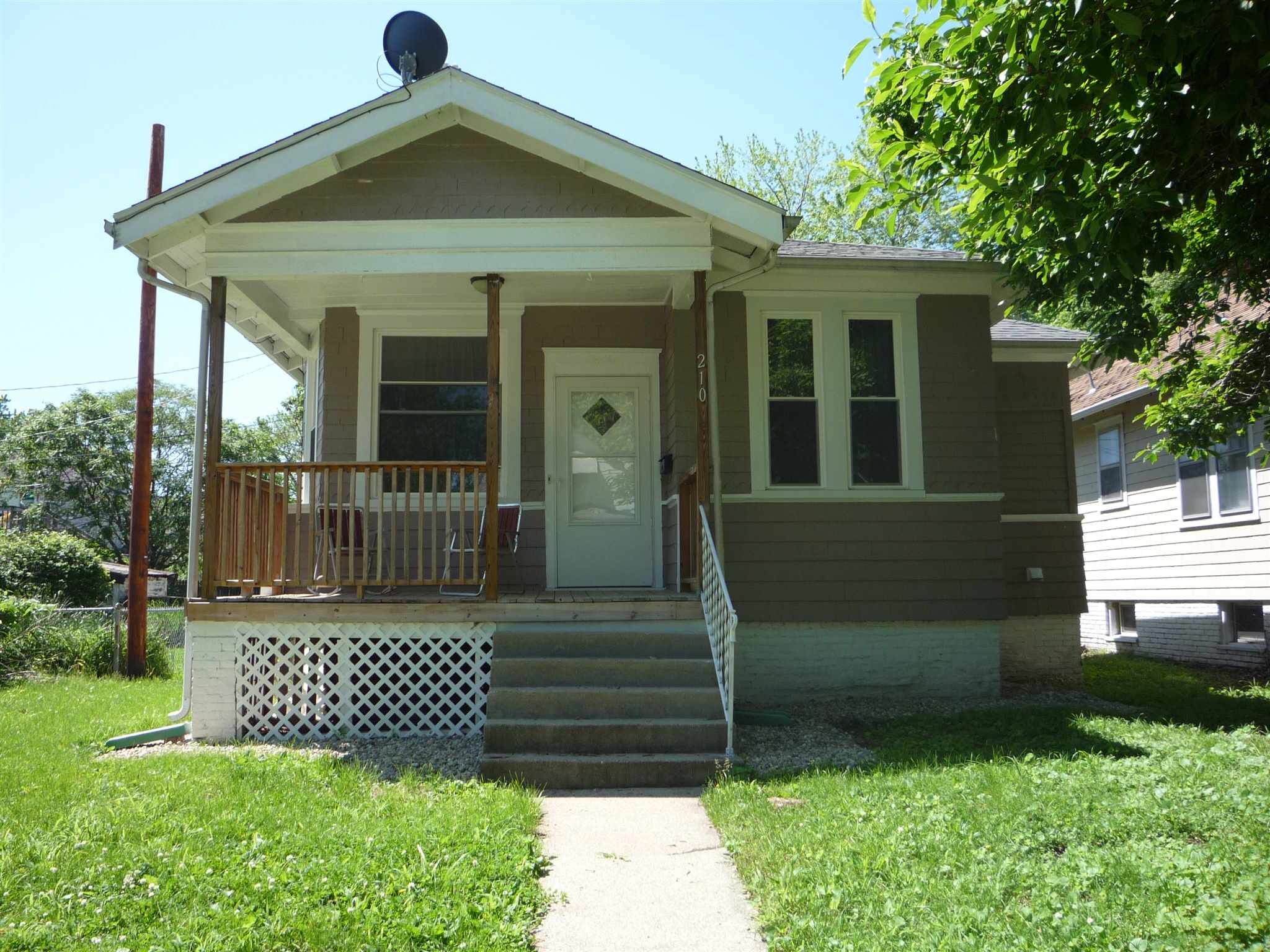 210 West Cedar Street Springfield, IL 62704 - Photo 1 of 16 Gallery Image 1