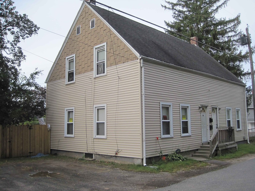 265-267 Water Street Springfield, MA 01151 - Photo 19 of 23 a view of a house