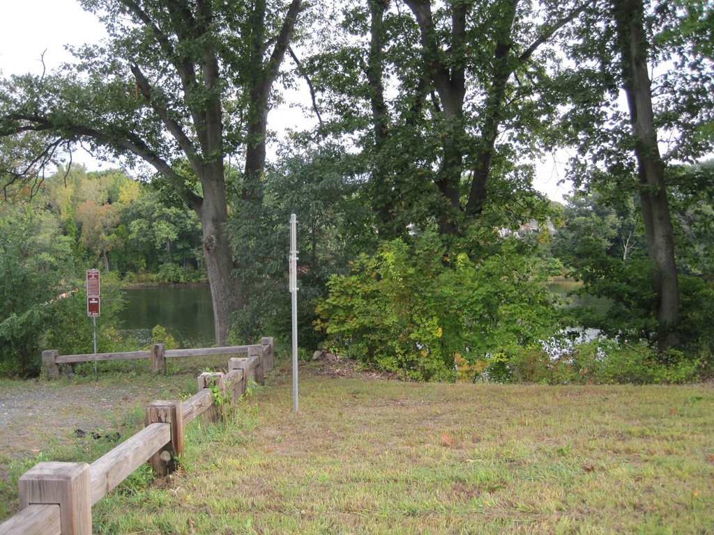 265-267 Water Street Springfield, MA 01151 - Photo 21 of 23 a view of backyard with green space