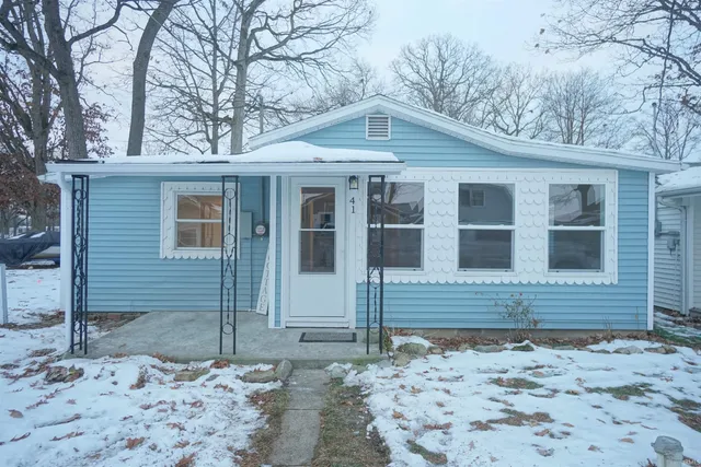 $249,900 | 41 Ems D18C Lane, Syracuse, IN 46567