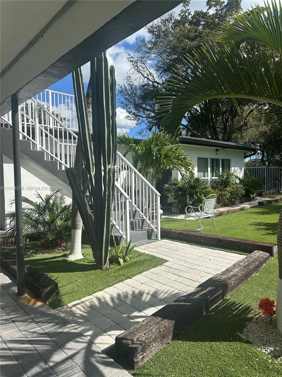 1821 Thomas Street, Unit 7 Hollywood, FL 33020 - Photo 22 of 31