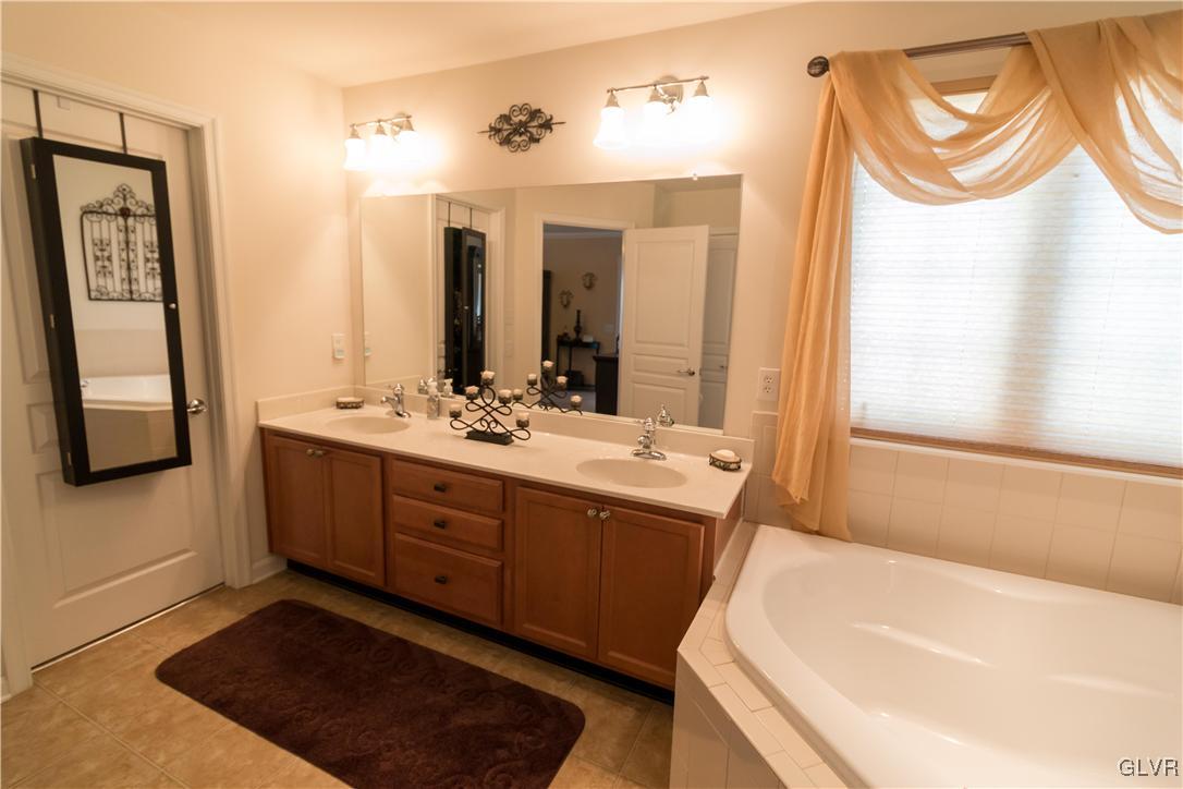 8785 Pathfinder Road Breinigsville, PA 18031 - Photo 17 of 28 Gallery Image 17