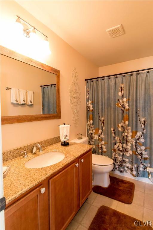 8785 Pathfinder Road Breinigsville, PA 18031 - Photo 20 of 28 Upstairs full bath with upgraded sink, mirror and
