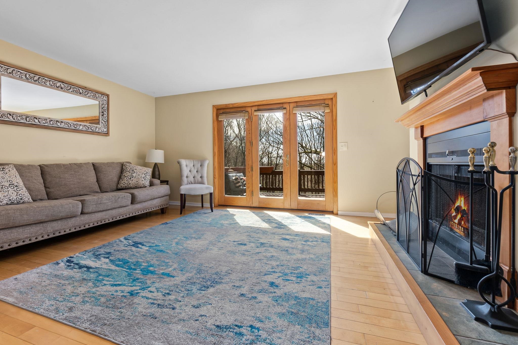 29 Thornhill Road Stratham, NH 03885 - Photo 3 of 33