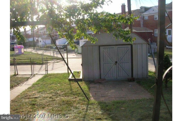 8311 Kavanagh Road Baltimore, MD 21222 - Photo 5 of 41 Backyard