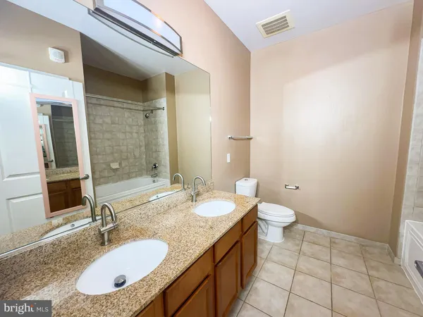 $2,500 | 6506 America Boulevard, Unit 603, Hyattsville, MD 20782