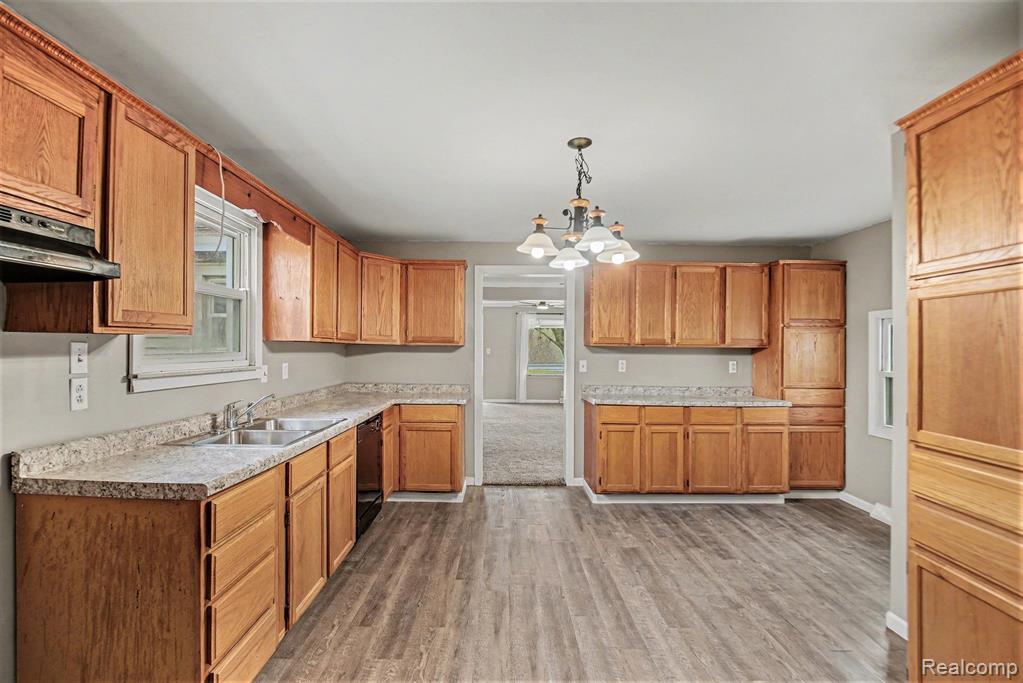 5330 East Vienna Road Clio, MI 48420 - Photo 6 of 27