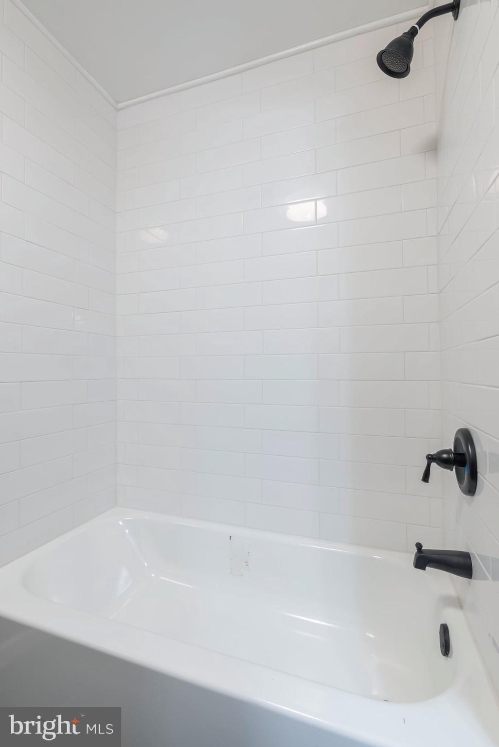 261 Via Cascata Drive Clementon, NJ 08021 - Photo 15 of 26 a close up of a bathtub