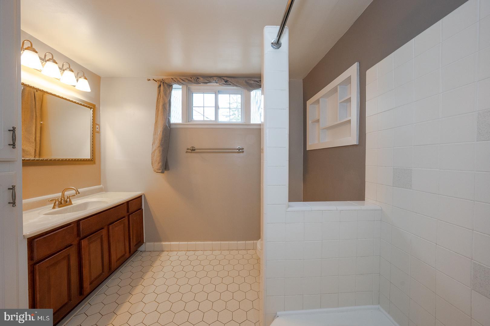 1 Braxton Road Bryn Mawr, PA 19010 - Photo 26 of 42