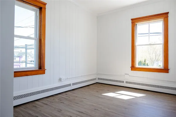 $2,000 | 143 Main Road, Unit 2, Tiverton, RI 02878