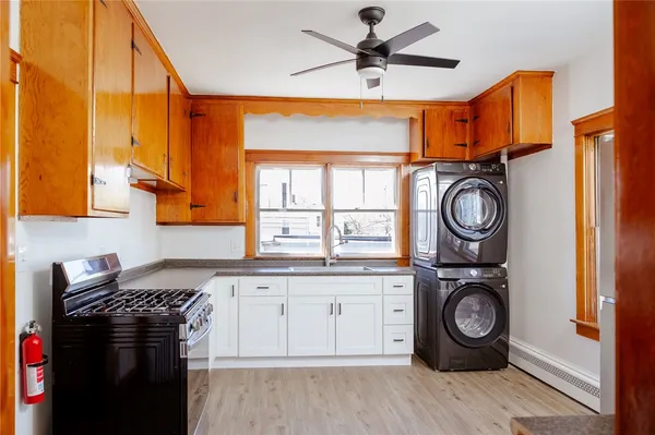 $2,000 | 143 Main Road, Unit 2, Tiverton, RI 02878