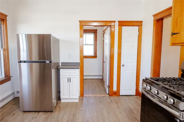 $2,000 | 143 Main Road, Unit 2, Tiverton, RI 02878