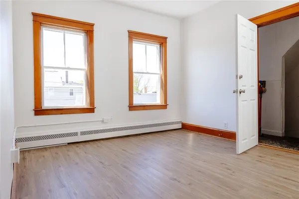 $2,000 | 143 Main Road, Unit 2, Tiverton, RI 02878