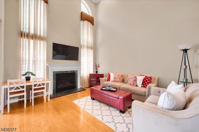 279 Janine Way Bridgewater, NJ 08807 - Photo 10 of 32