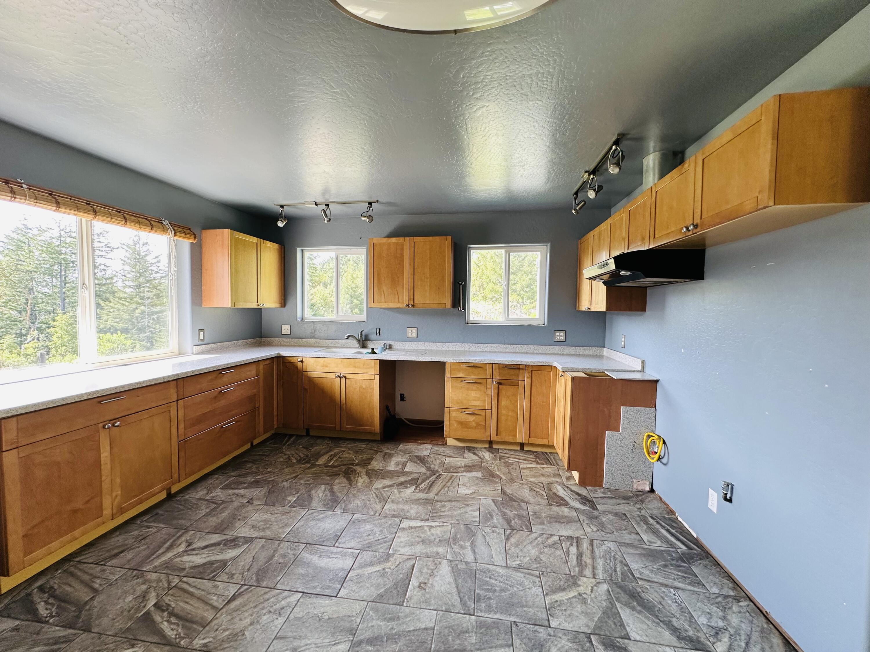 4756 Wilder Ridge Road Garberville, CA 95542 - Photo 10 of 43 IMG_3846