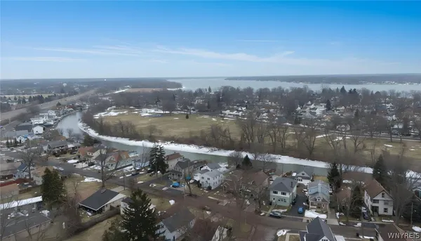 $2,800 | 8726 Point Avenue, Niagara Falls, NY 14304