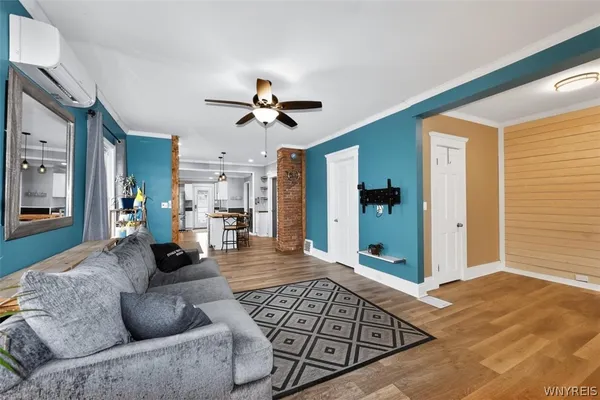 $2,800 | 8726 Point Avenue, Niagara Falls, NY 14304