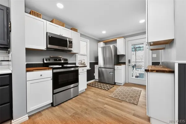 $2,800 | 8726 Point Avenue, Niagara Falls, NY 14304