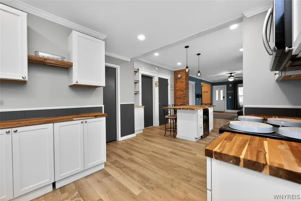 $2,800 | 8726 Point Avenue, Niagara Falls, NY 14304