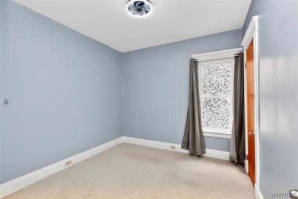 $2,800 | 8726 Point Avenue, Niagara Falls, NY 14304