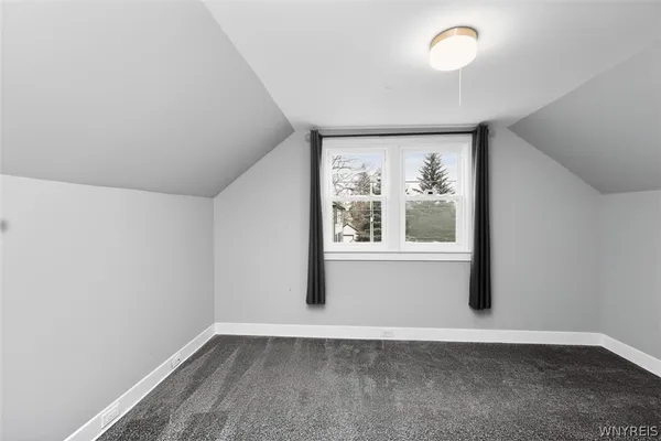 $2,800 | 8726 Point Avenue, Niagara Falls, NY 14304