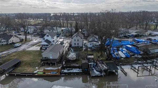 $2,800 | 8726 Point Avenue, Niagara Falls, NY 14304