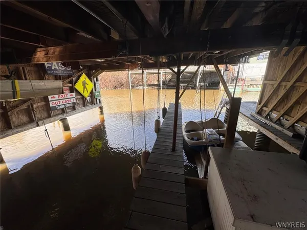 $2,800 | 8726 Point Avenue, Niagara Falls, NY 14304