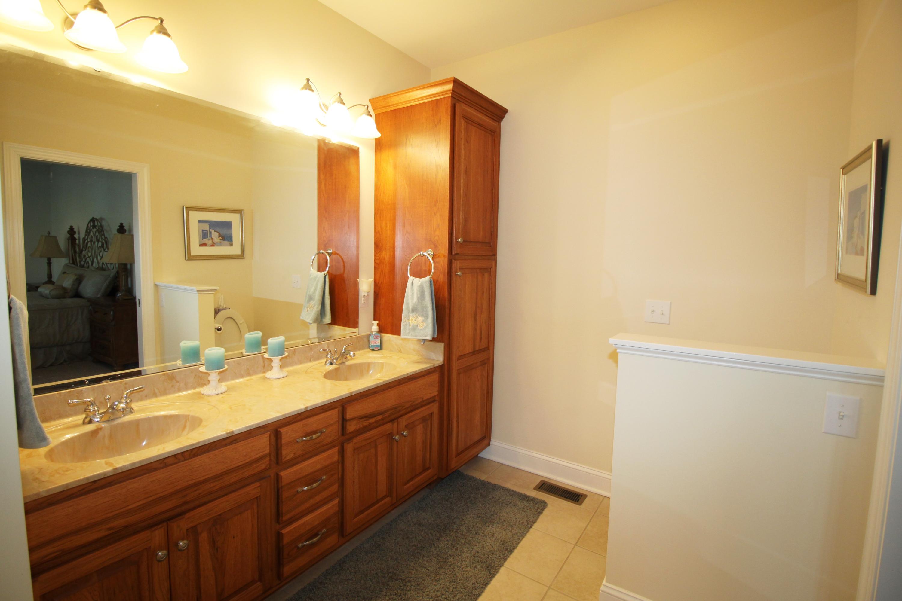 54 Oak Ridge Road Union Hall, VA 24176 - Photo 14 of 61 Master En Suite
