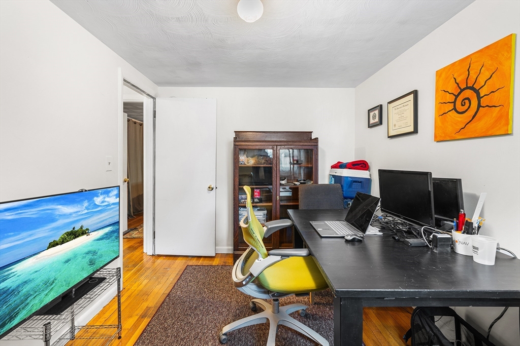 104 College Farm Road Waltham, MA 02451 - Photo 13 of 26