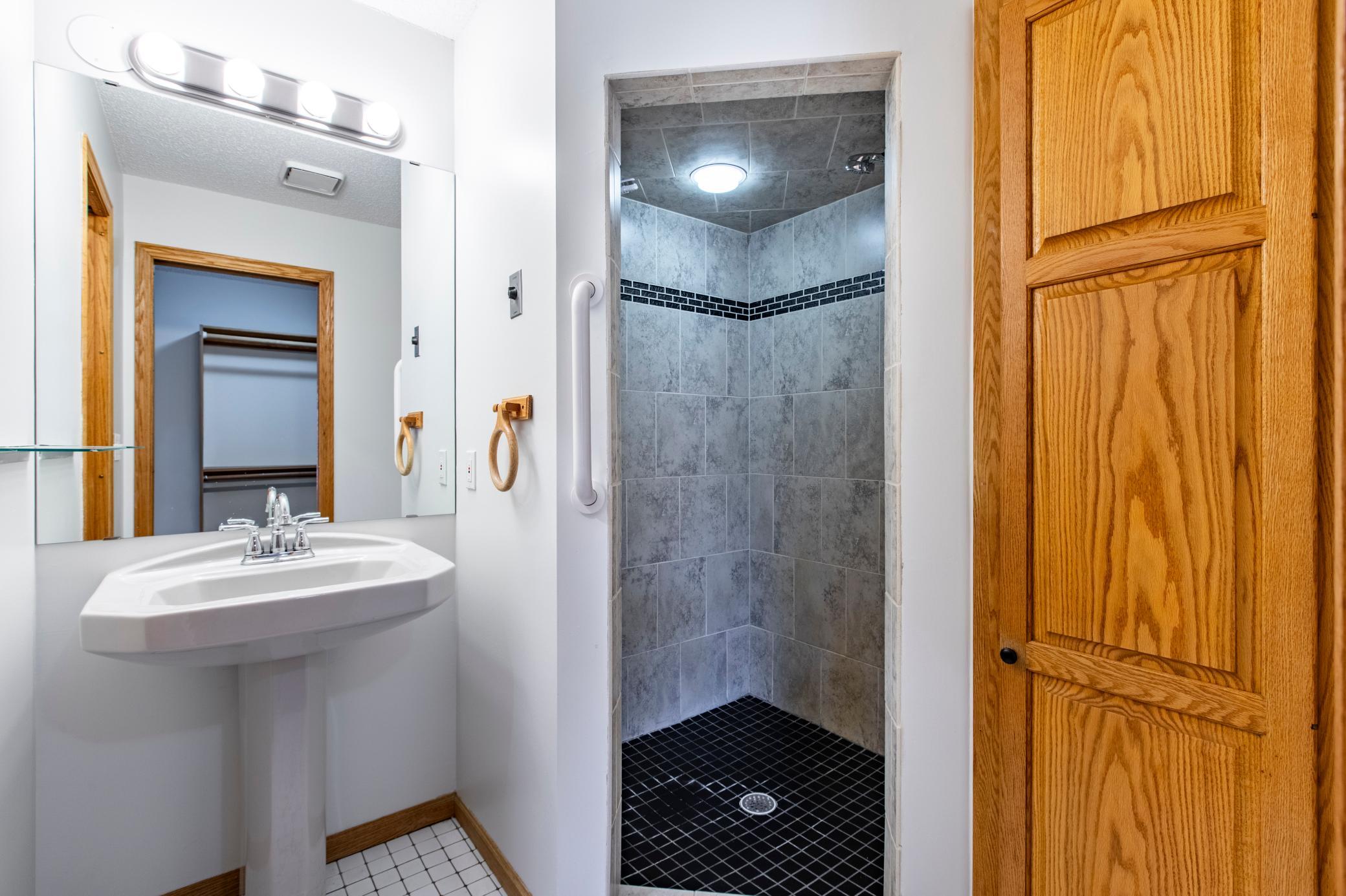 4519 Avon Lane Northwest Rochester, MN 55901 - Photo 16 of 45