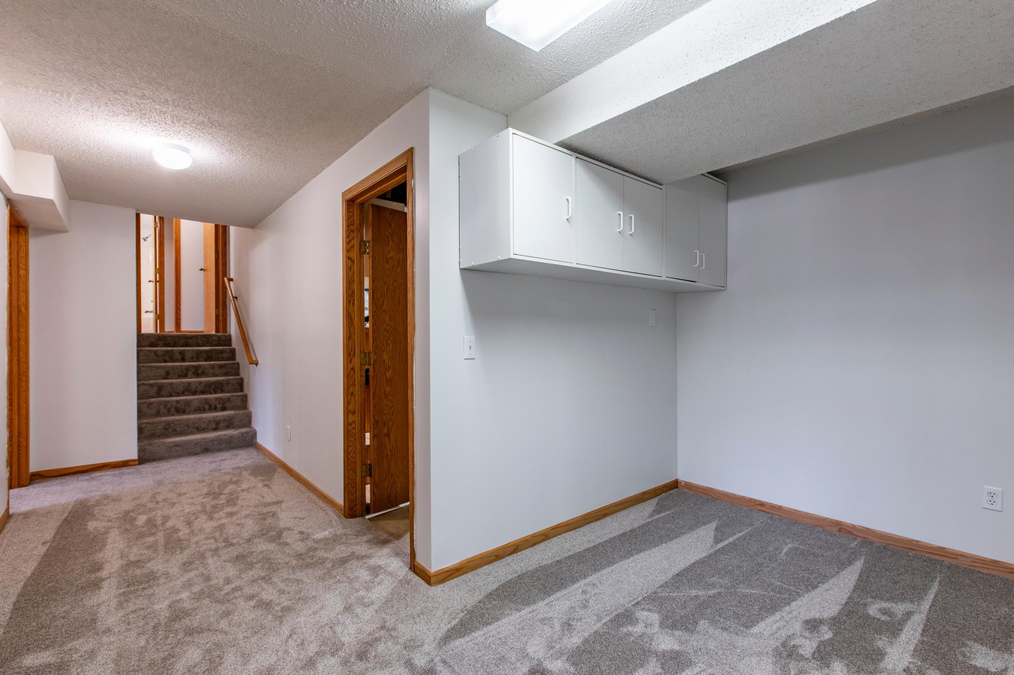 4519 Avon Lane Northwest Rochester, MN 55901 - Photo 33 of 45