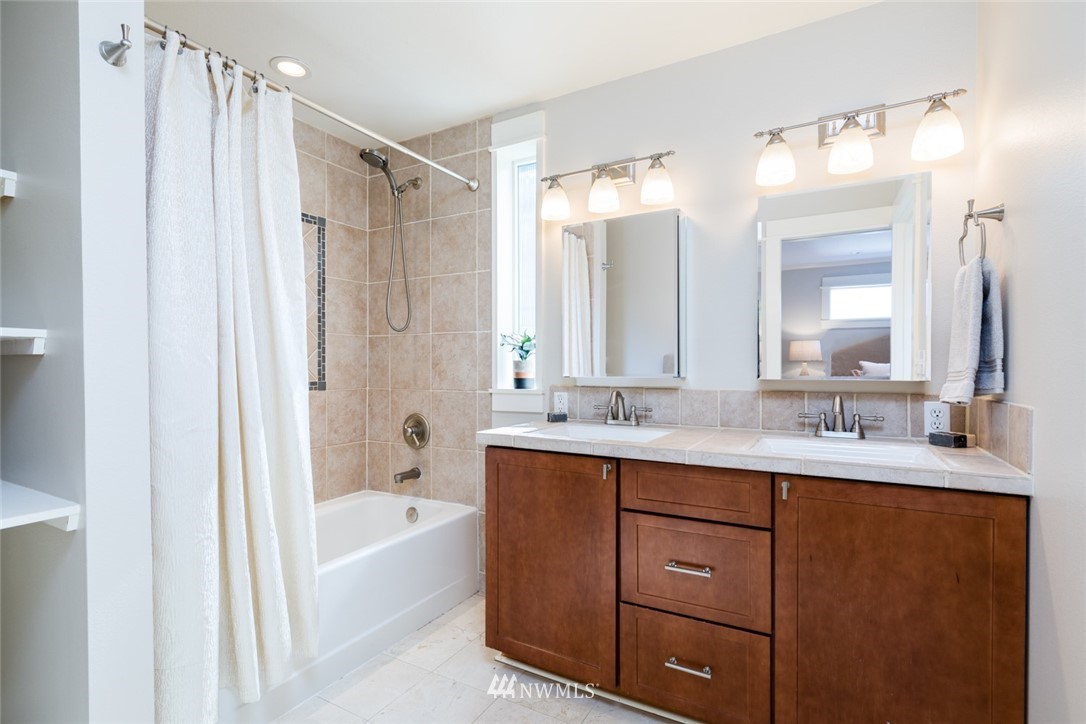 534 North 68th Street Seattle, WA 98103 - Photo 13 of 25 Gallery Image 13