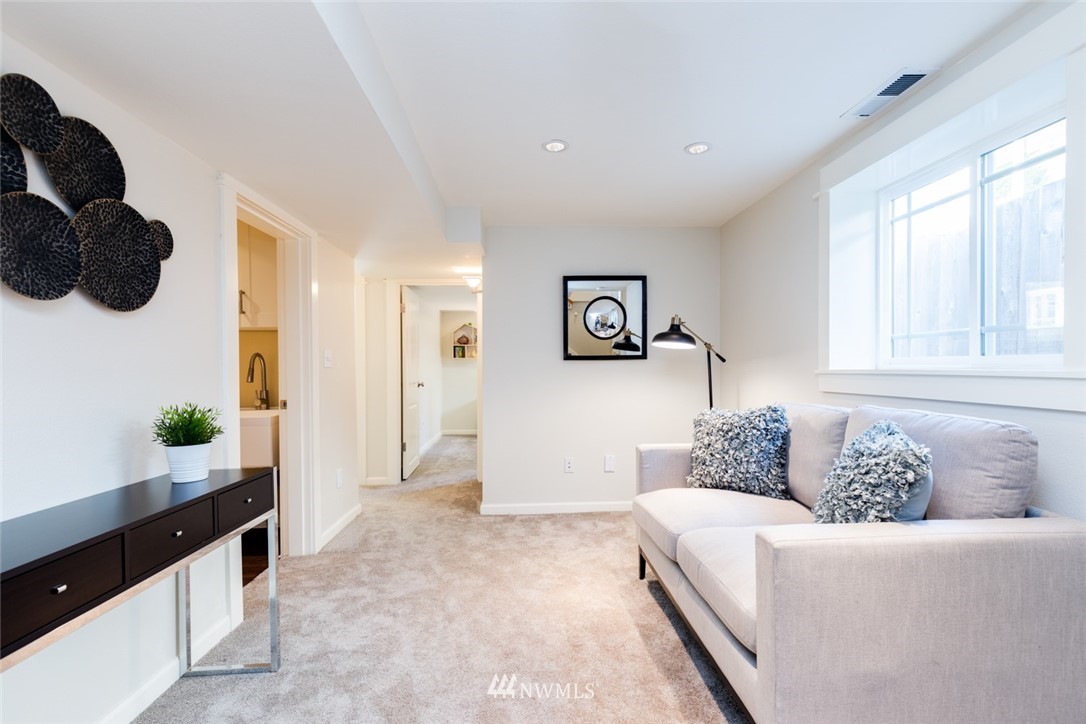 534 North 68th Street Seattle, WA 98103 - Photo 18 of 25 Gallery Image 18