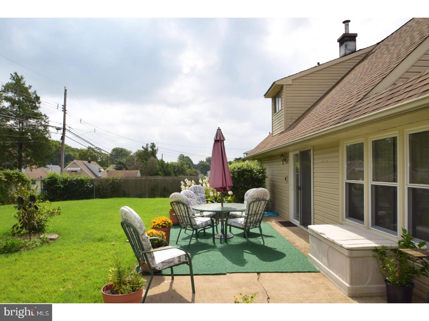 32 Hemlock Road Levittown, PA 19056 - Photo 23 of 25 Patio