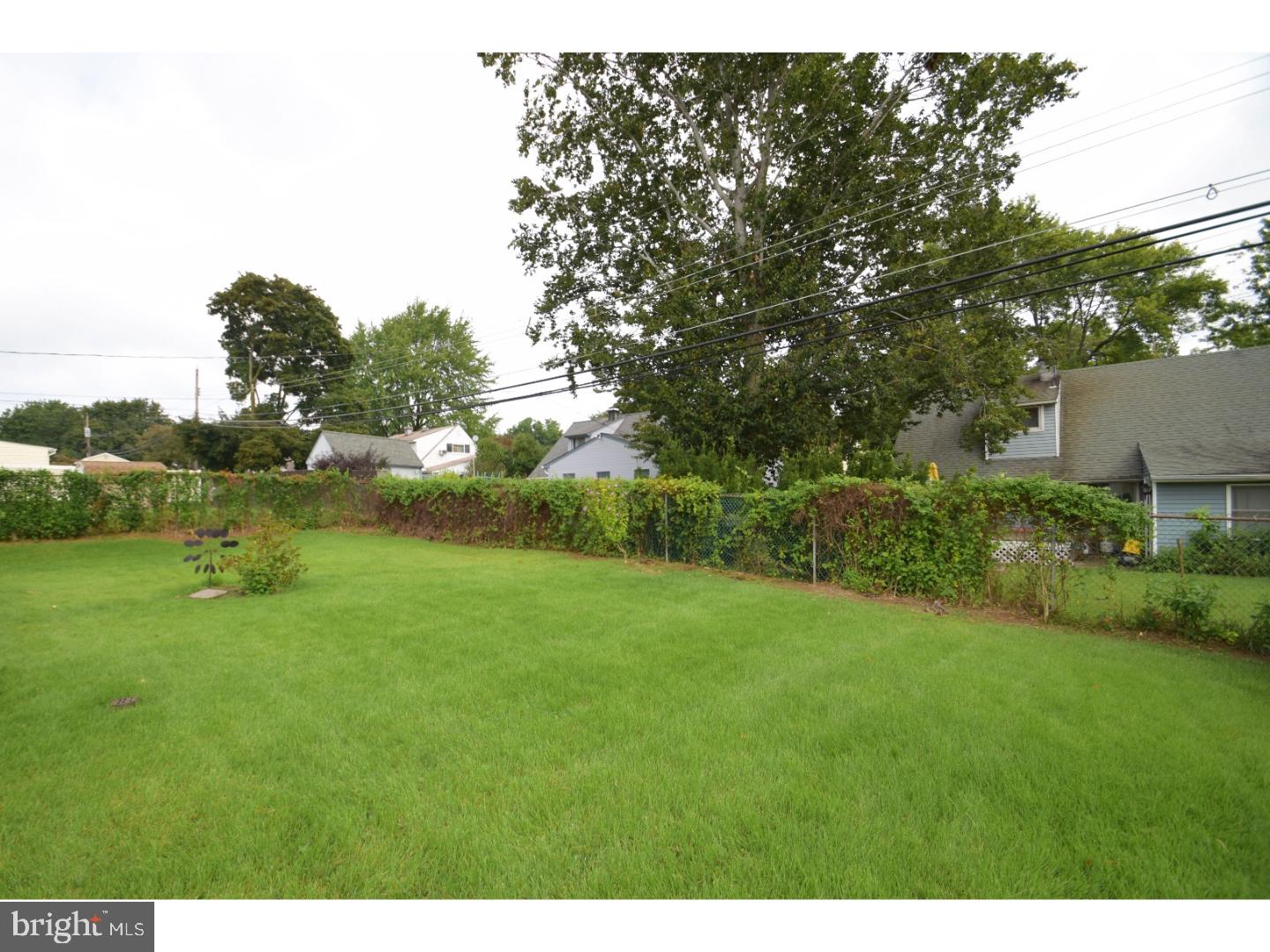 32 Hemlock Road Levittown, PA 19056 - Photo 25 of 25 Back Yard