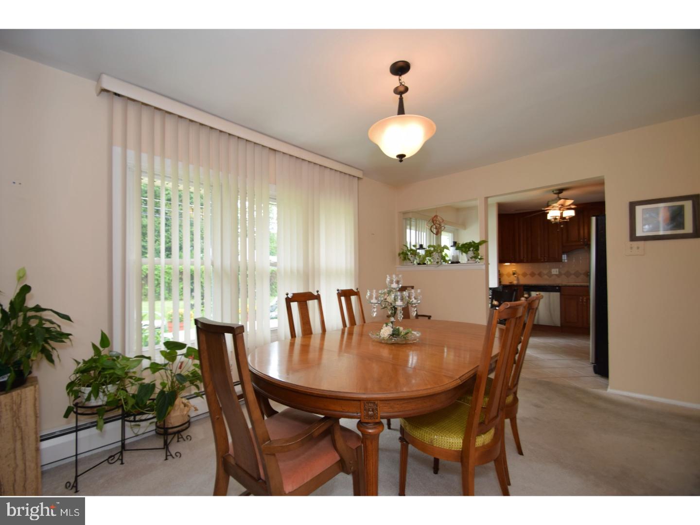 32 Hemlock Road Levittown, PA 19056 - Photo 7 of 25 Dining Room