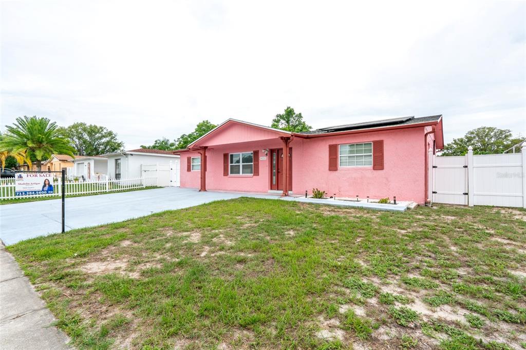 8033 Manvel Drive Port Richey, FL 34668 - Photo 2 of 27