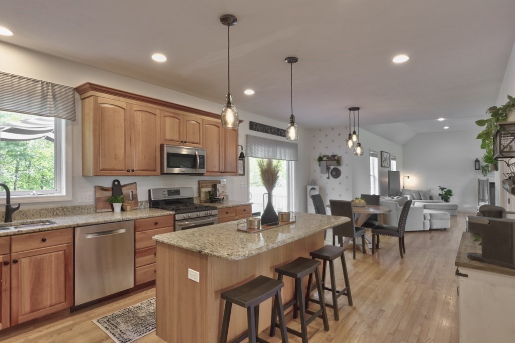18 Pinedale Road Middleton, MA 01949 - Photo 7 of 29 Gallery Image 7