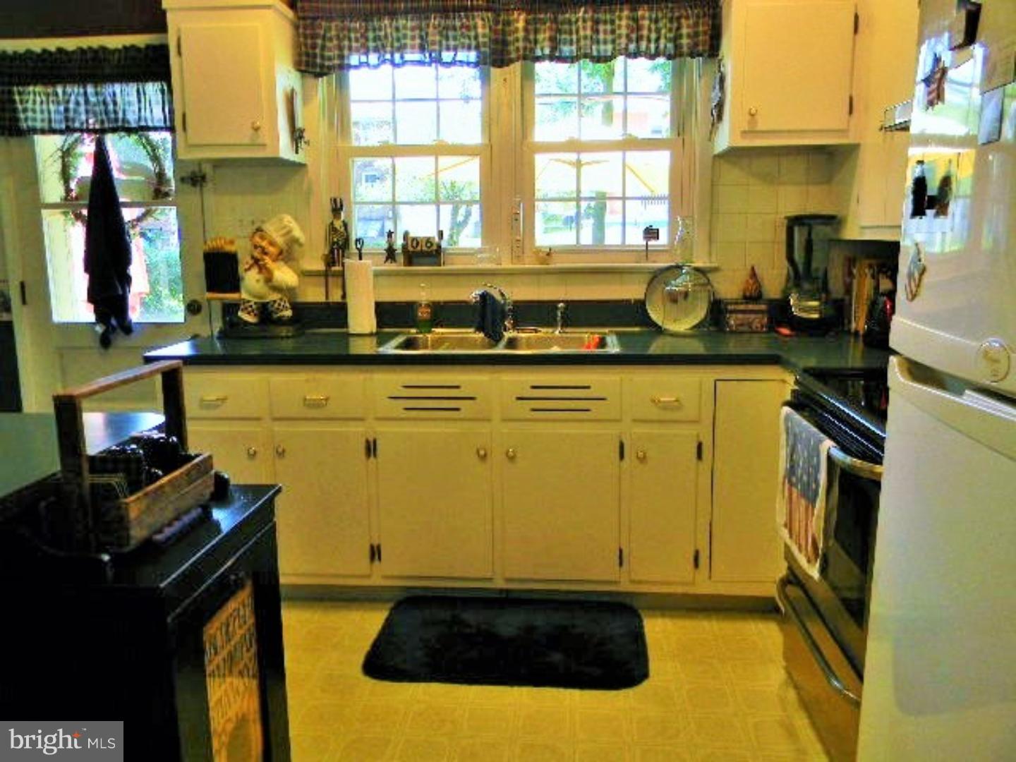 59 North Roland Street Pottstown, PA 19464 - Photo 11 of 25 Kitchen