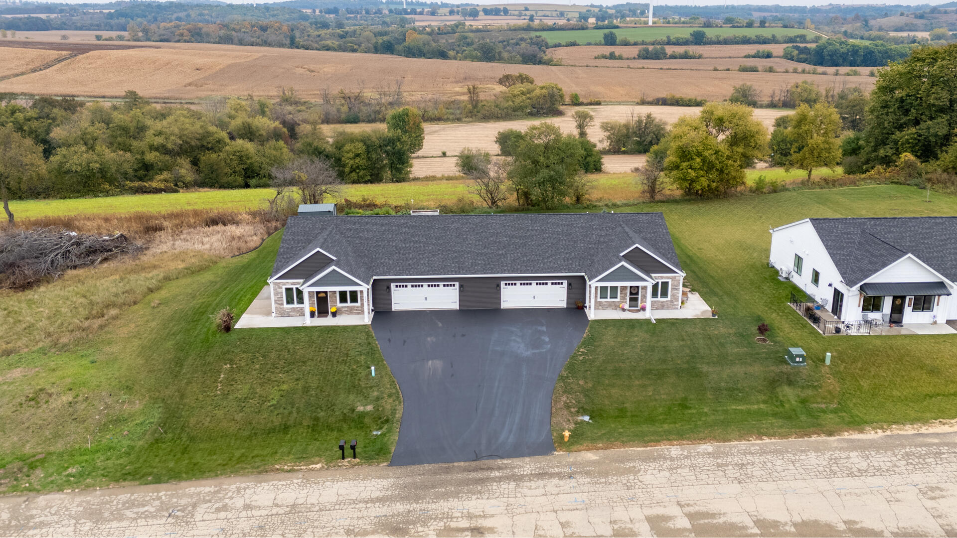 4-Exterior_234 Wastertower Circle