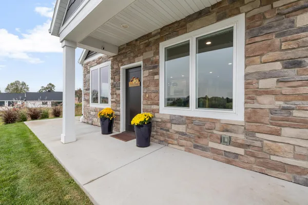 $374,900 | 234 Watertower Circle, Iron Ridge, WI 53035