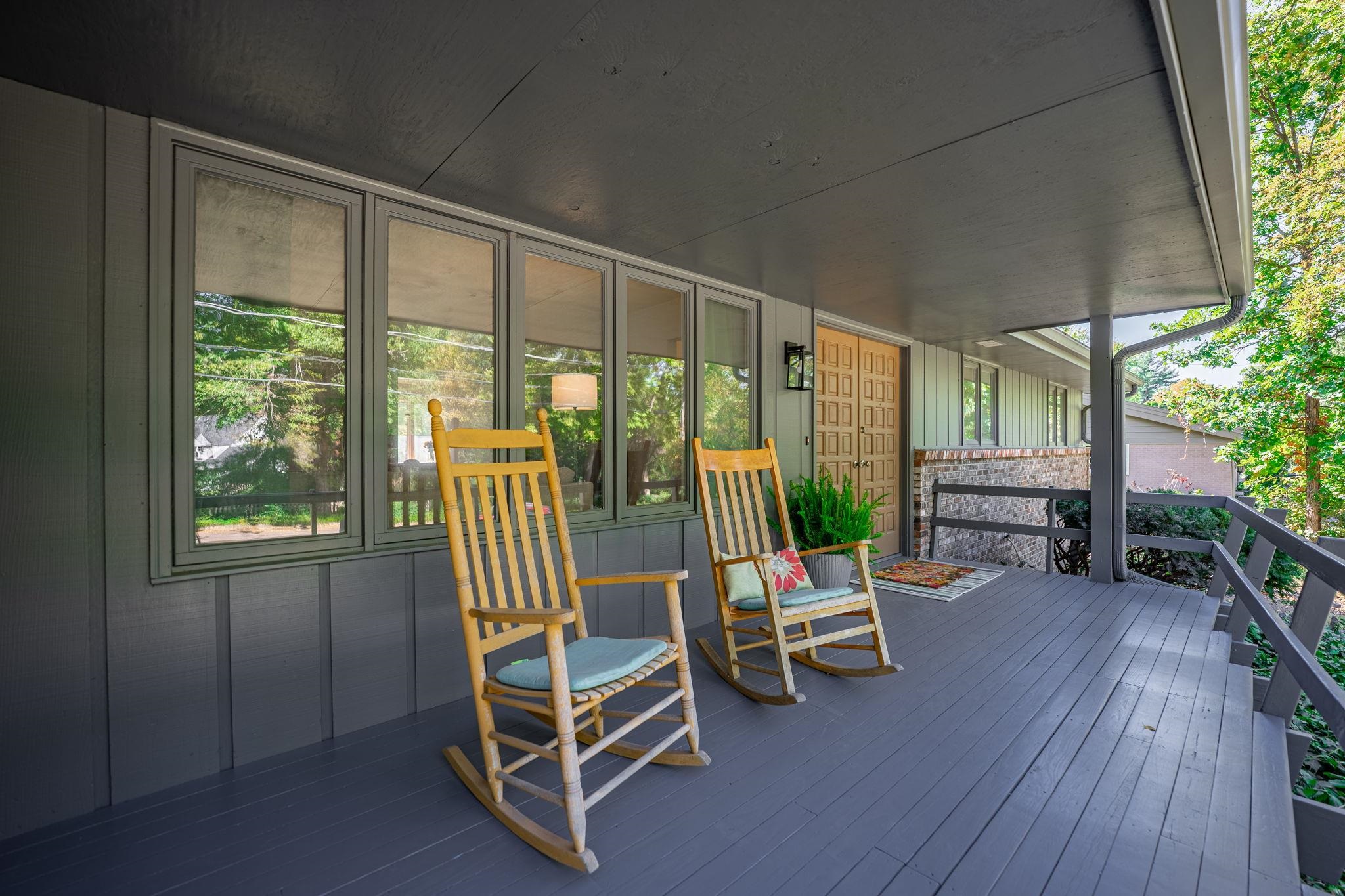 2607 Starkweather Road Rockford, IL 61107 - Photo 4 of 31 Gallery Image 4