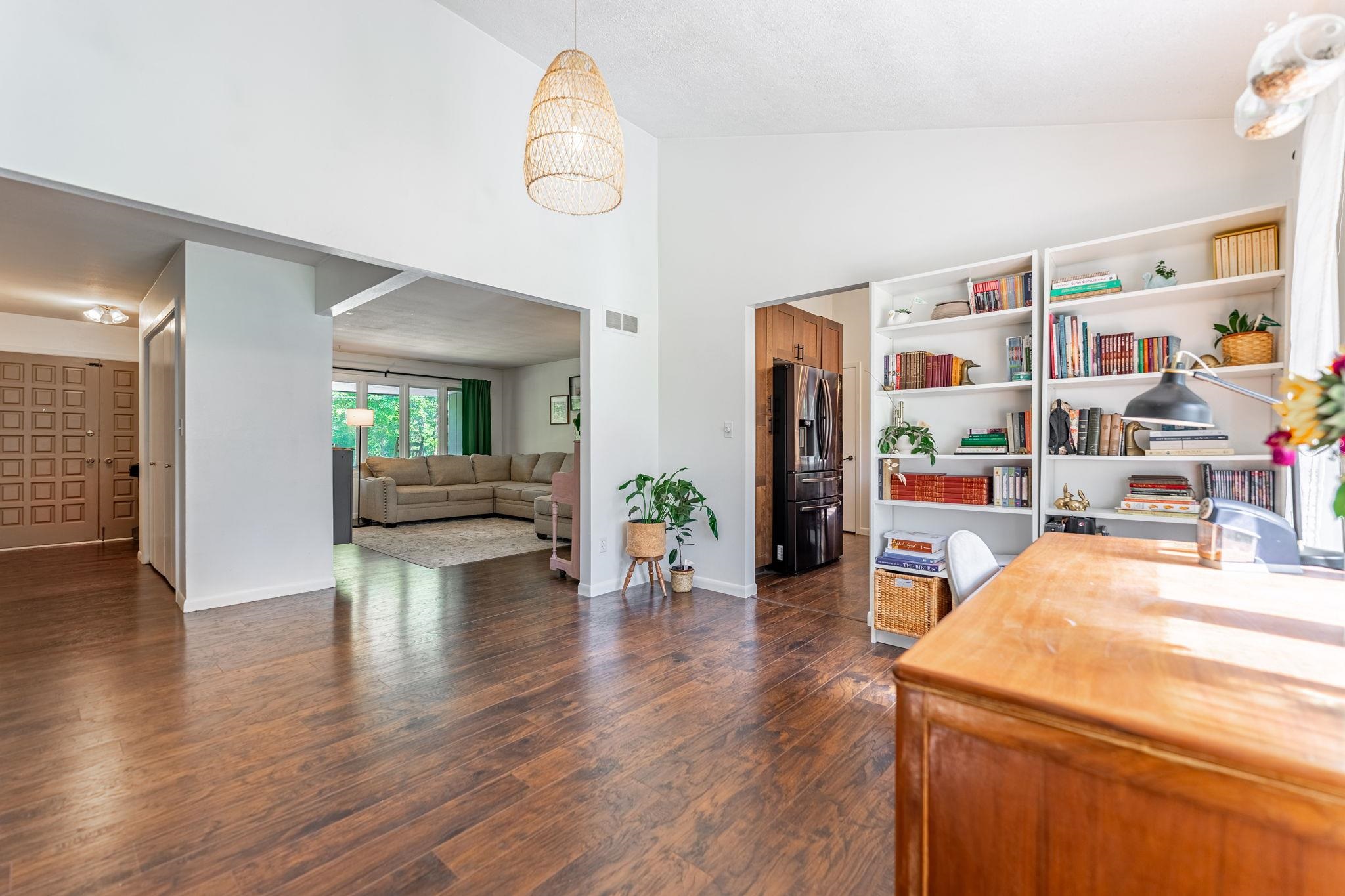 2607 Starkweather Road Rockford, IL 61107 - Photo 7 of 31 Gallery Image 7