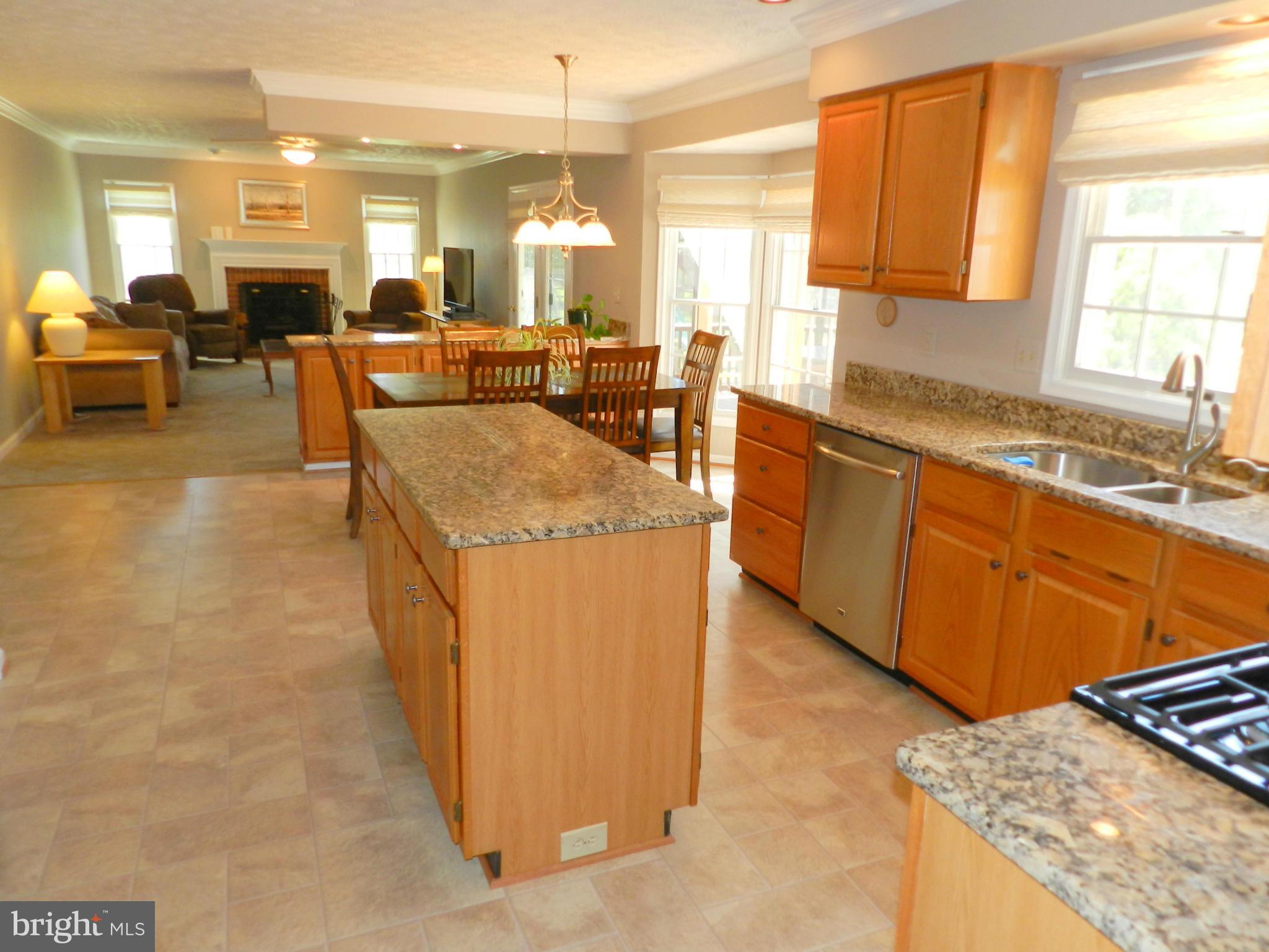 17201 Spates Hill Road Poolesville, MD 20837 - Photo 14 of 30 Kitchen