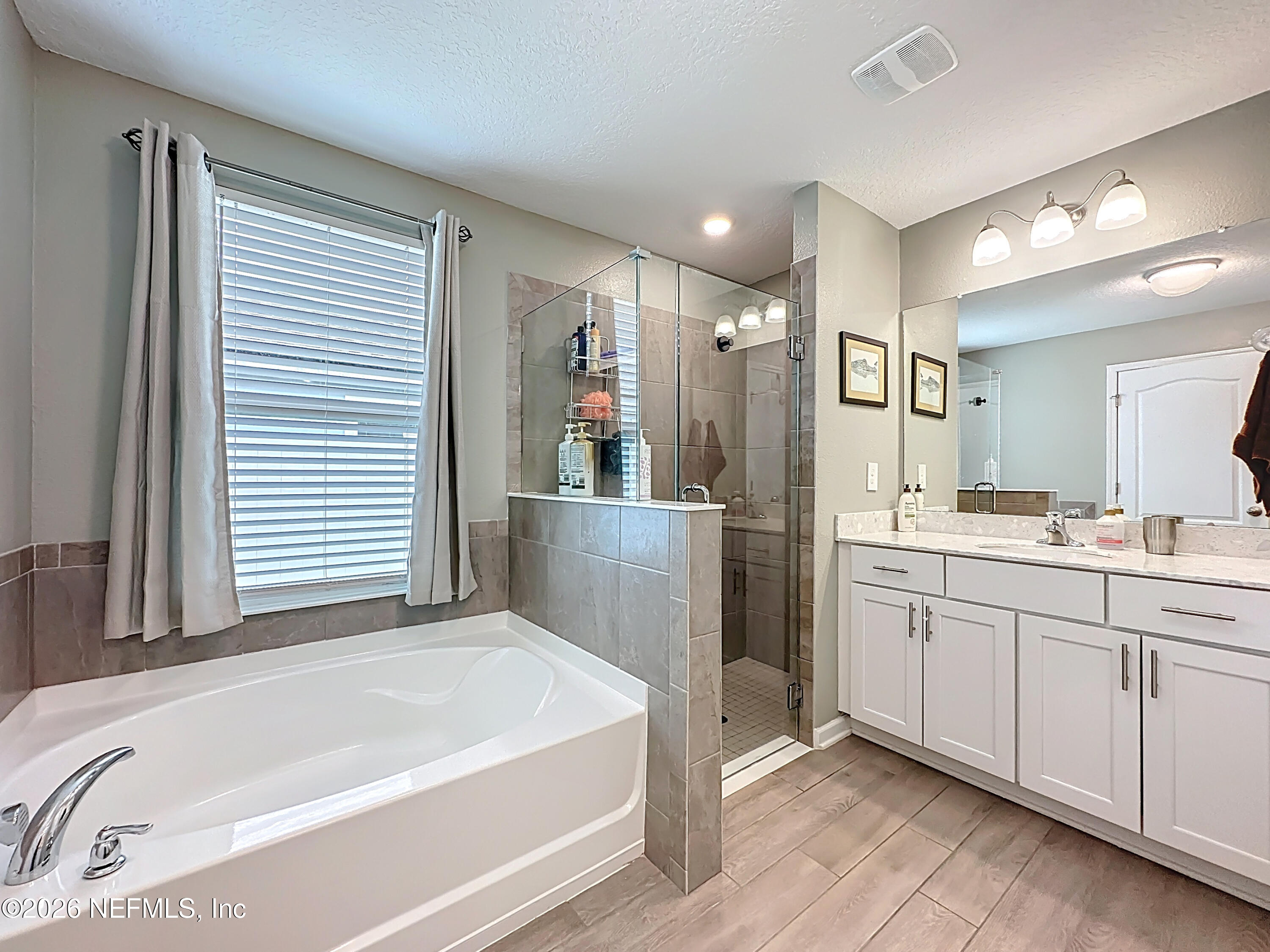 65849 Edgewater Drive Yulee, FL 32097 - Photo 14 of 36 Tub AND Walk In Shower