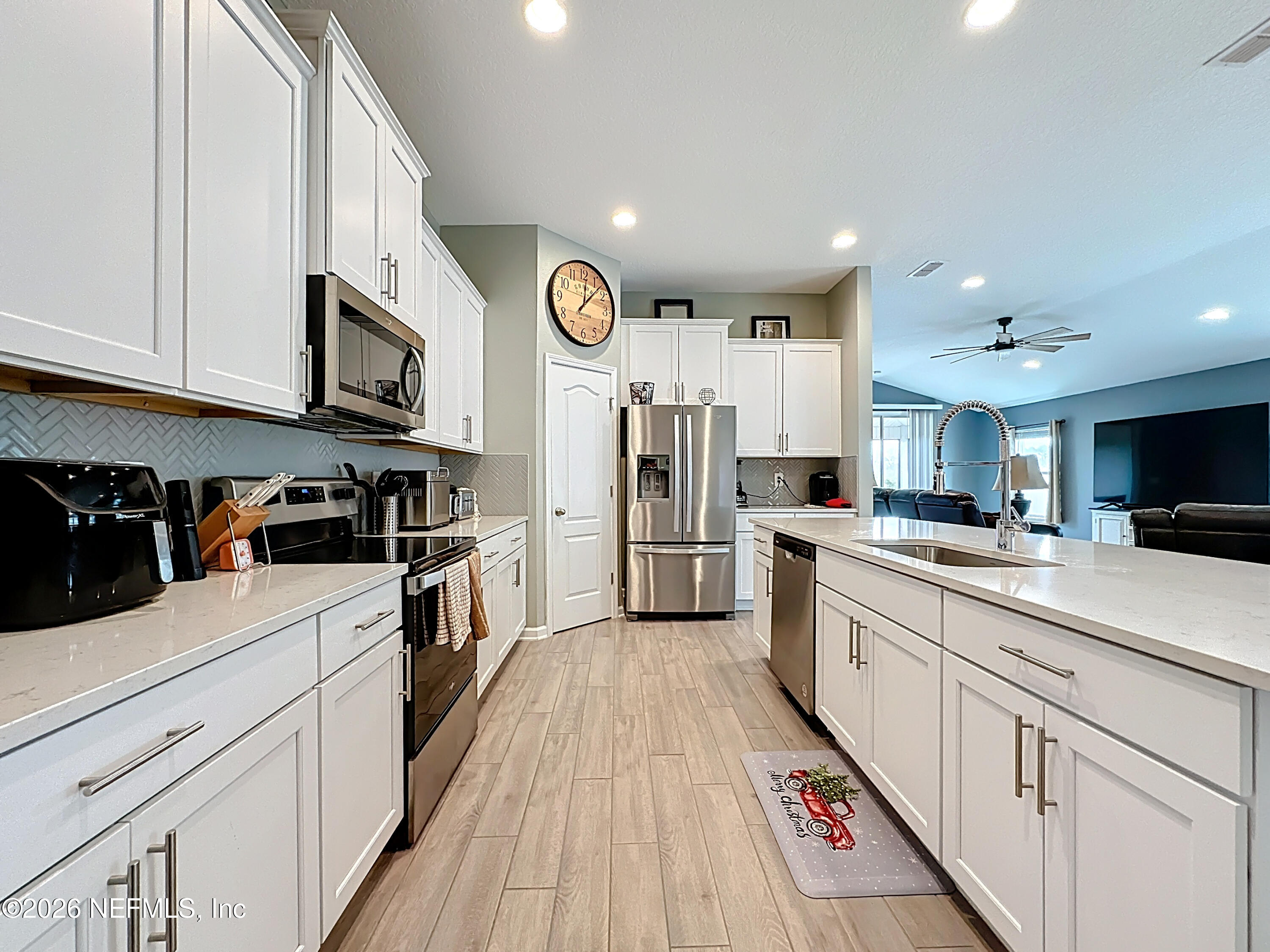 65849 Edgewater Drive Yulee, FL 32097 - Photo 6 of 36 Stainless Steel Appliances