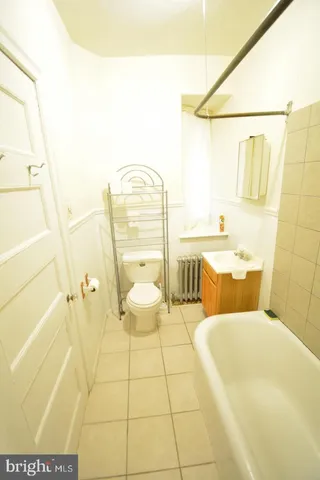 $1,000 | 5139 Pulaski Avenue, Unit 2F, Philadelphia, PA 19144