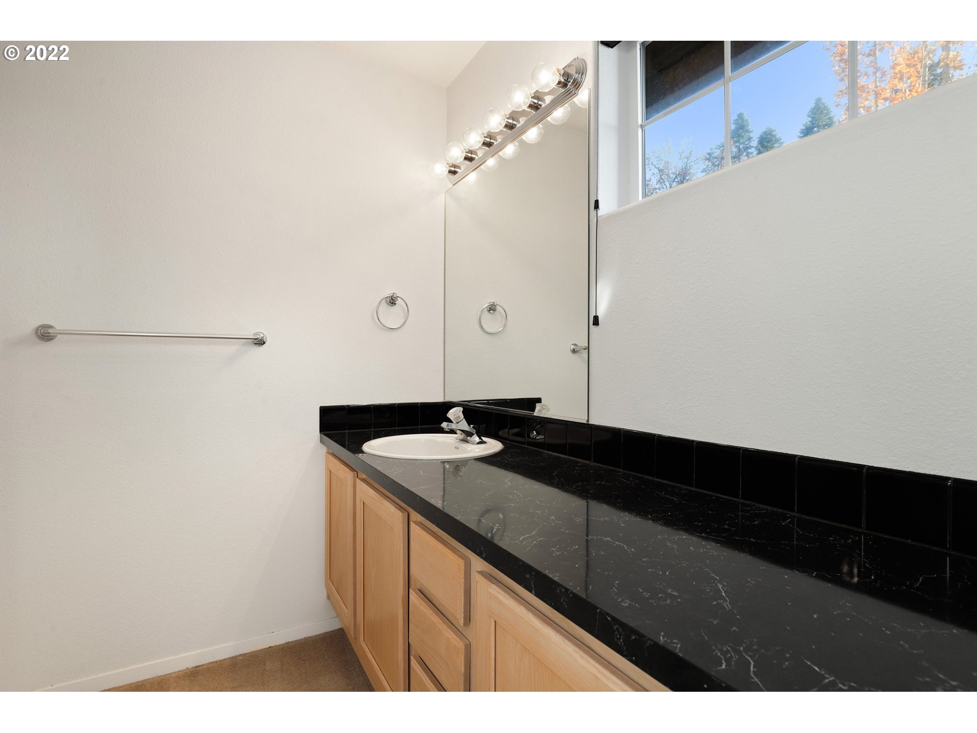 8587 Northeast Rockspring Street Beaverton, OR 97006 - Photo 15 of 30 Gallery Image 15
