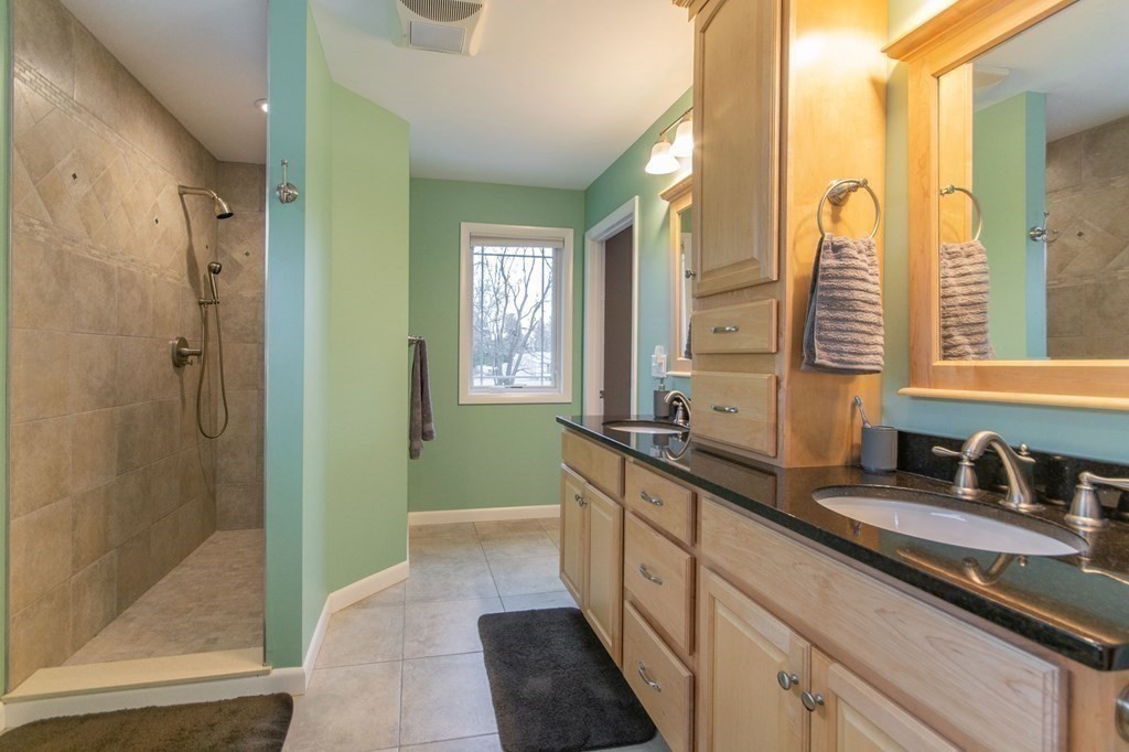135 Edgewater Road Agawam, MA 01001 - Photo 23 of 42 Gallery Image 23